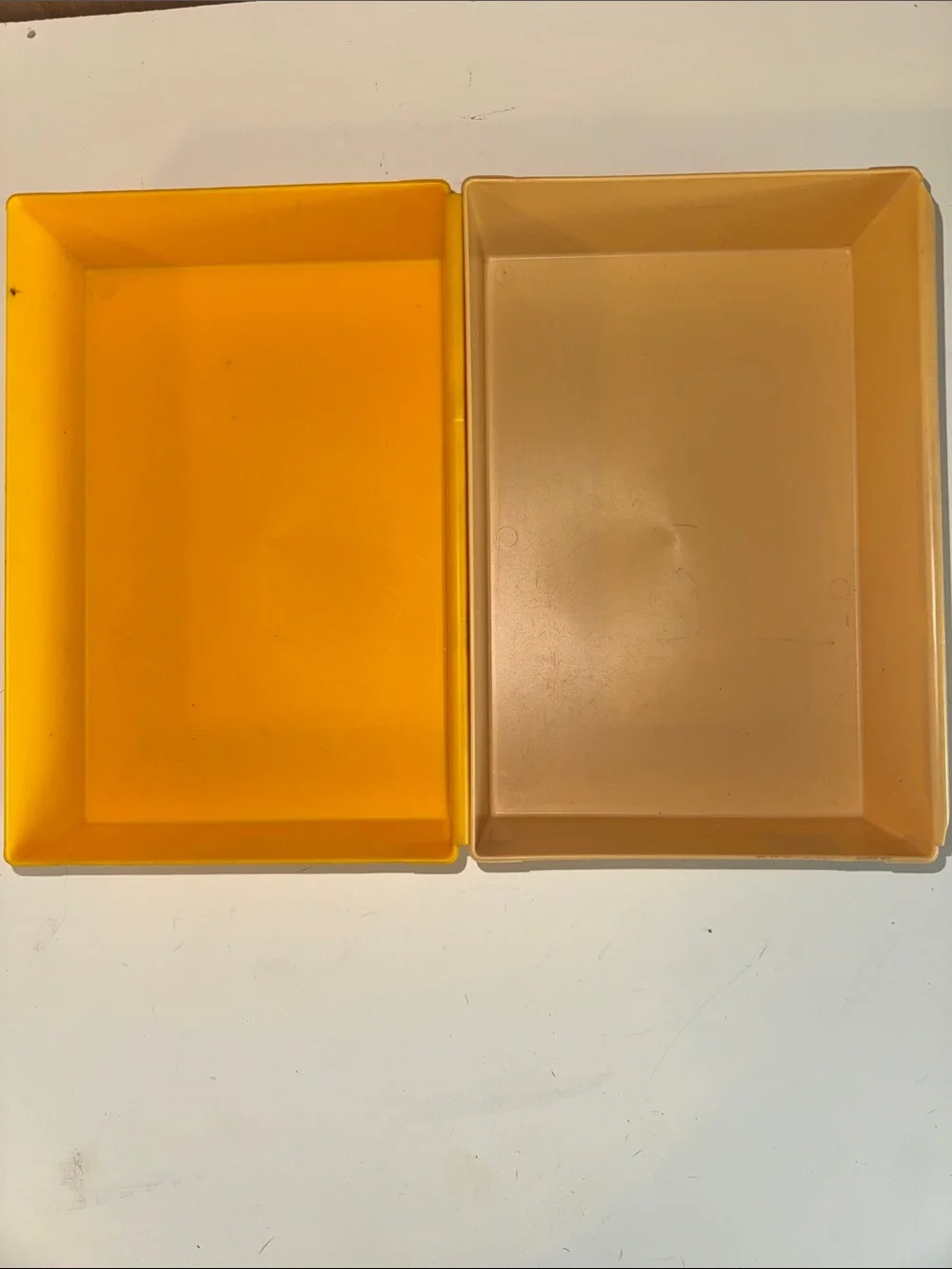 Rubbermaid storage trays